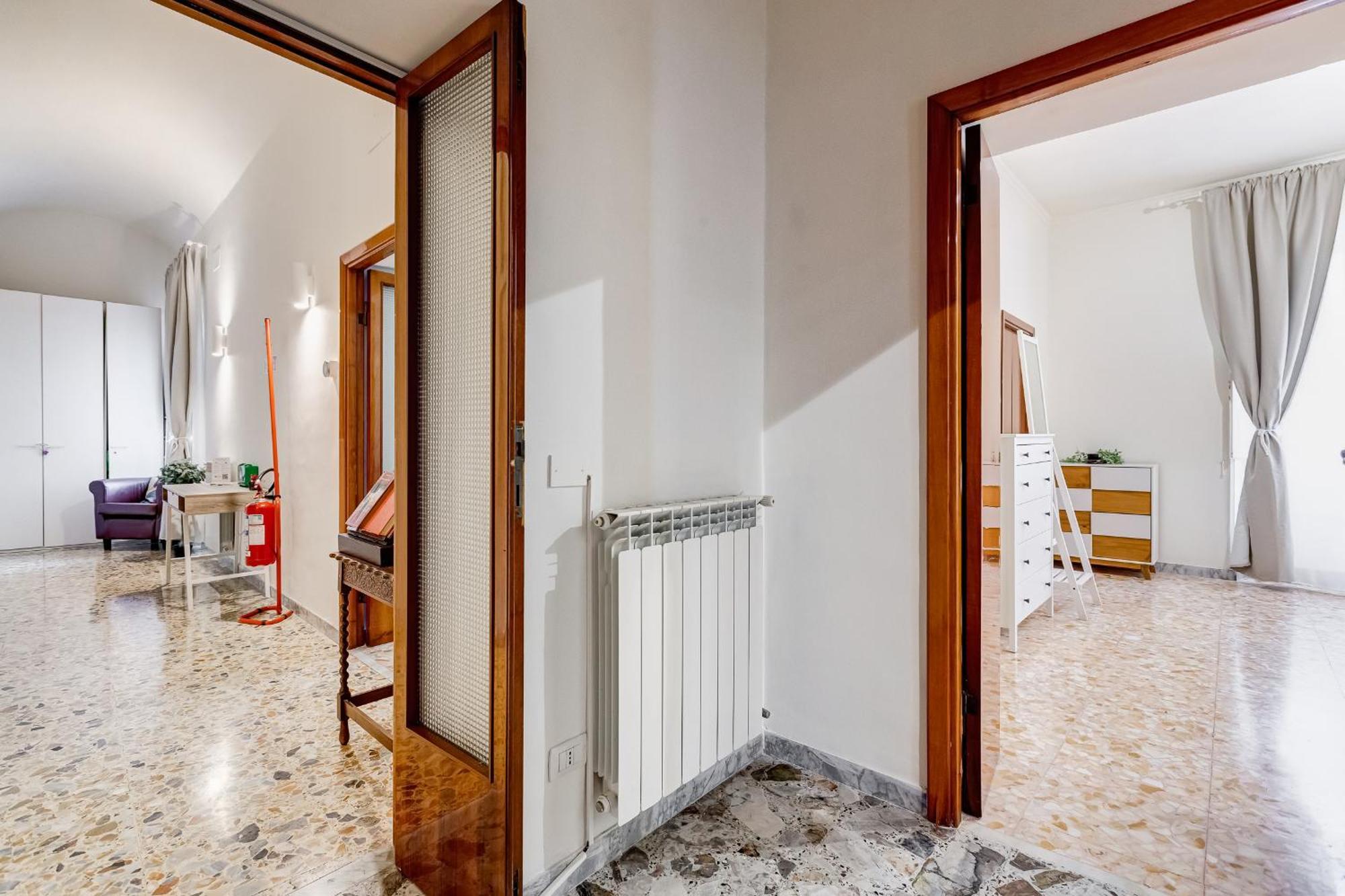 Vivilo Collection - San Vito View Apartment - 3 Bdr 2 Baths Рим Экстерьер фото