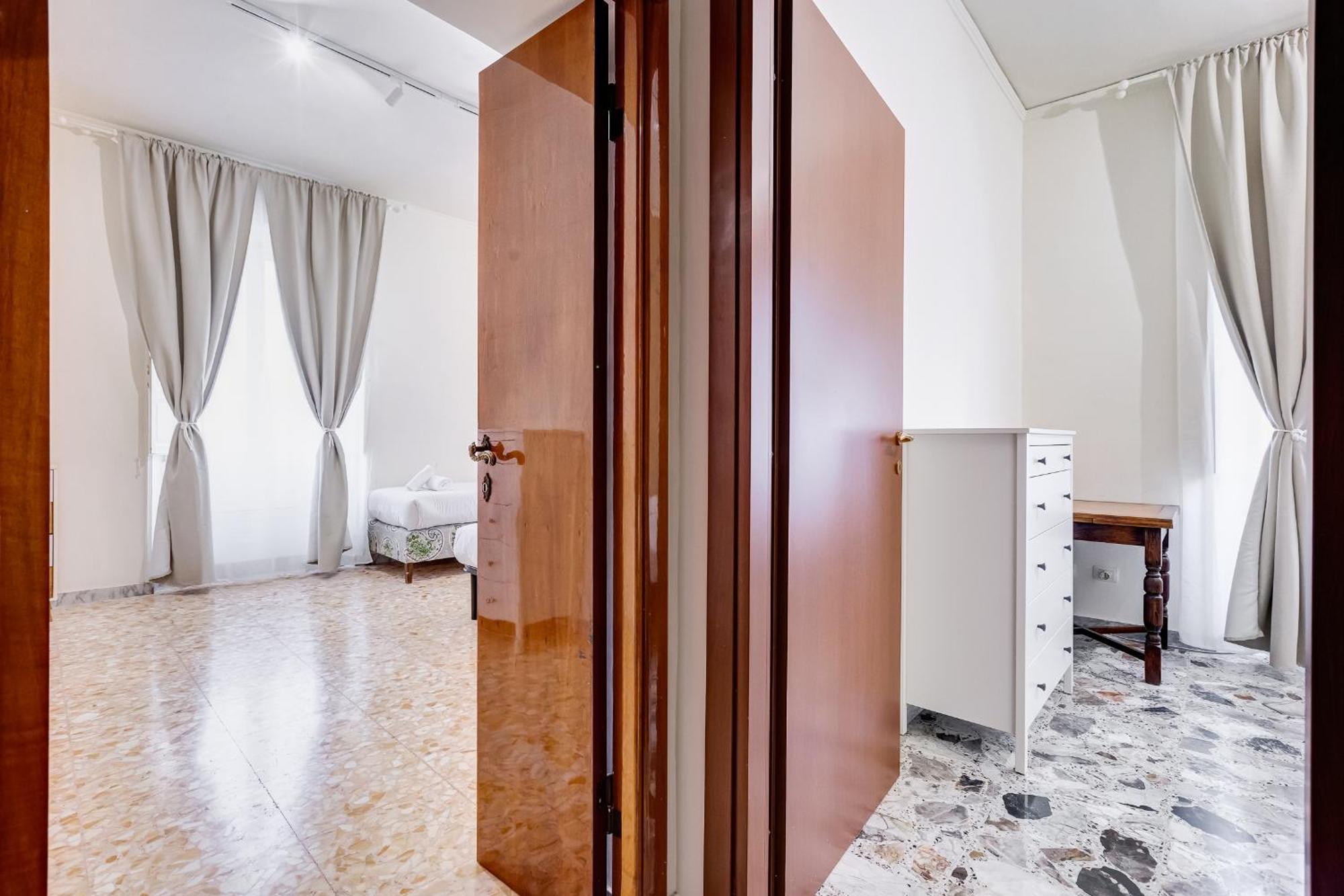 Vivilo Collection - San Vito View Apartment - 3 Bdr 2 Baths Рим Экстерьер фото