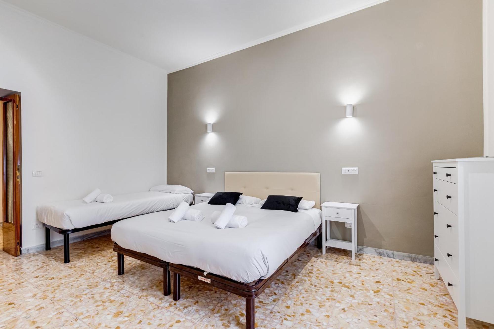Vivilo Collection - San Vito View Apartment - 3 Bdr 2 Baths Рим Экстерьер фото