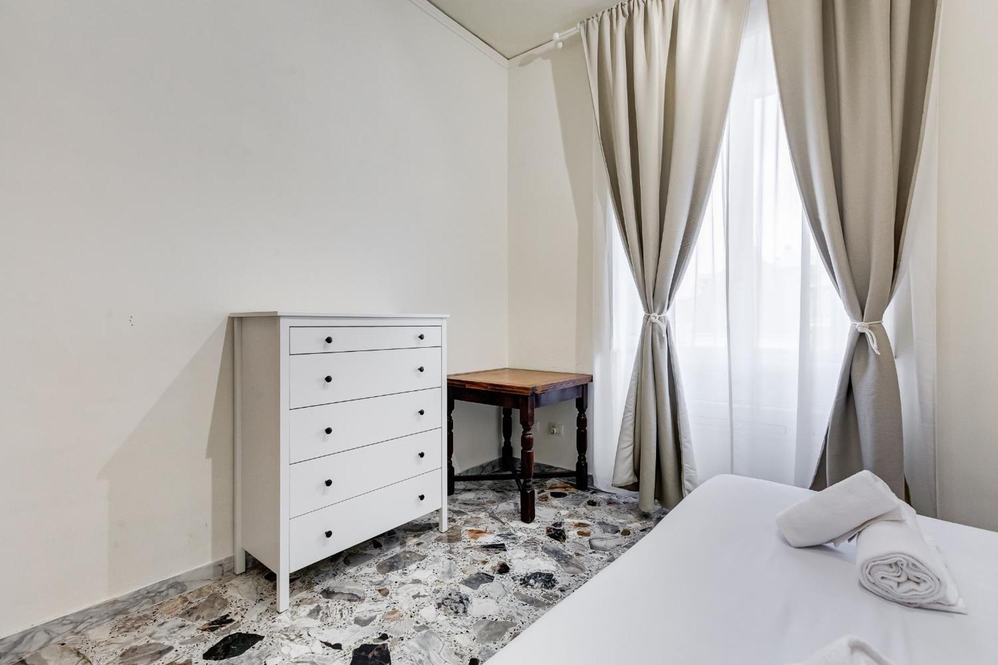 Vivilo Collection - San Vito View Apartment - 3 Bdr 2 Baths Рим Экстерьер фото