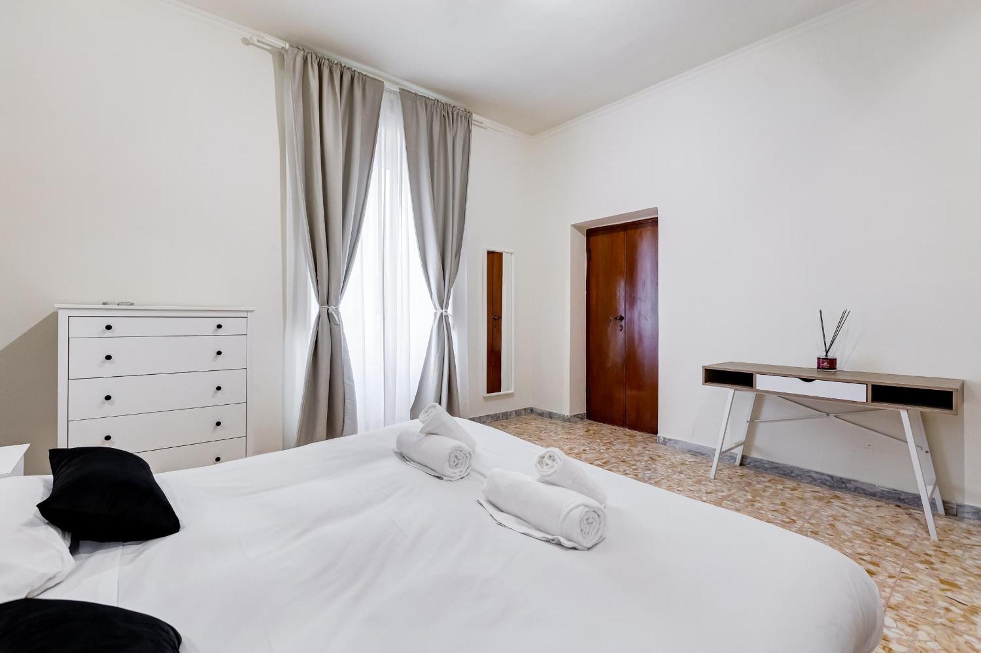 Vivilo Collection - San Vito View Apartment - 3 Bdr 2 Baths Рим Экстерьер фото
