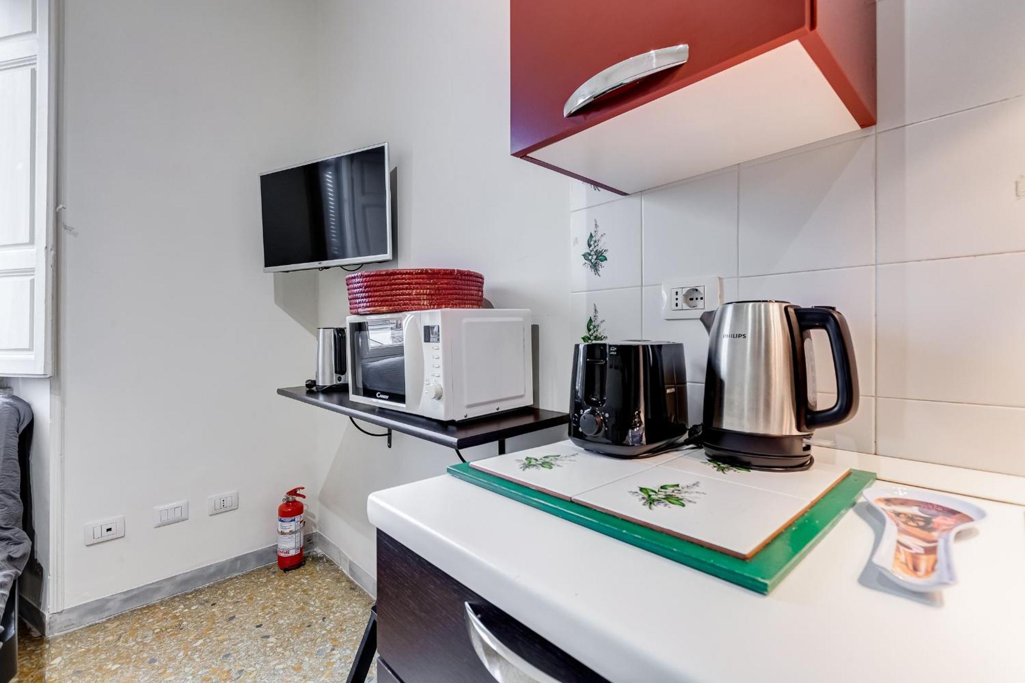 Vivilo Collection - San Vito View Apartment - 3 Bdr 2 Baths Рим Экстерьер фото
